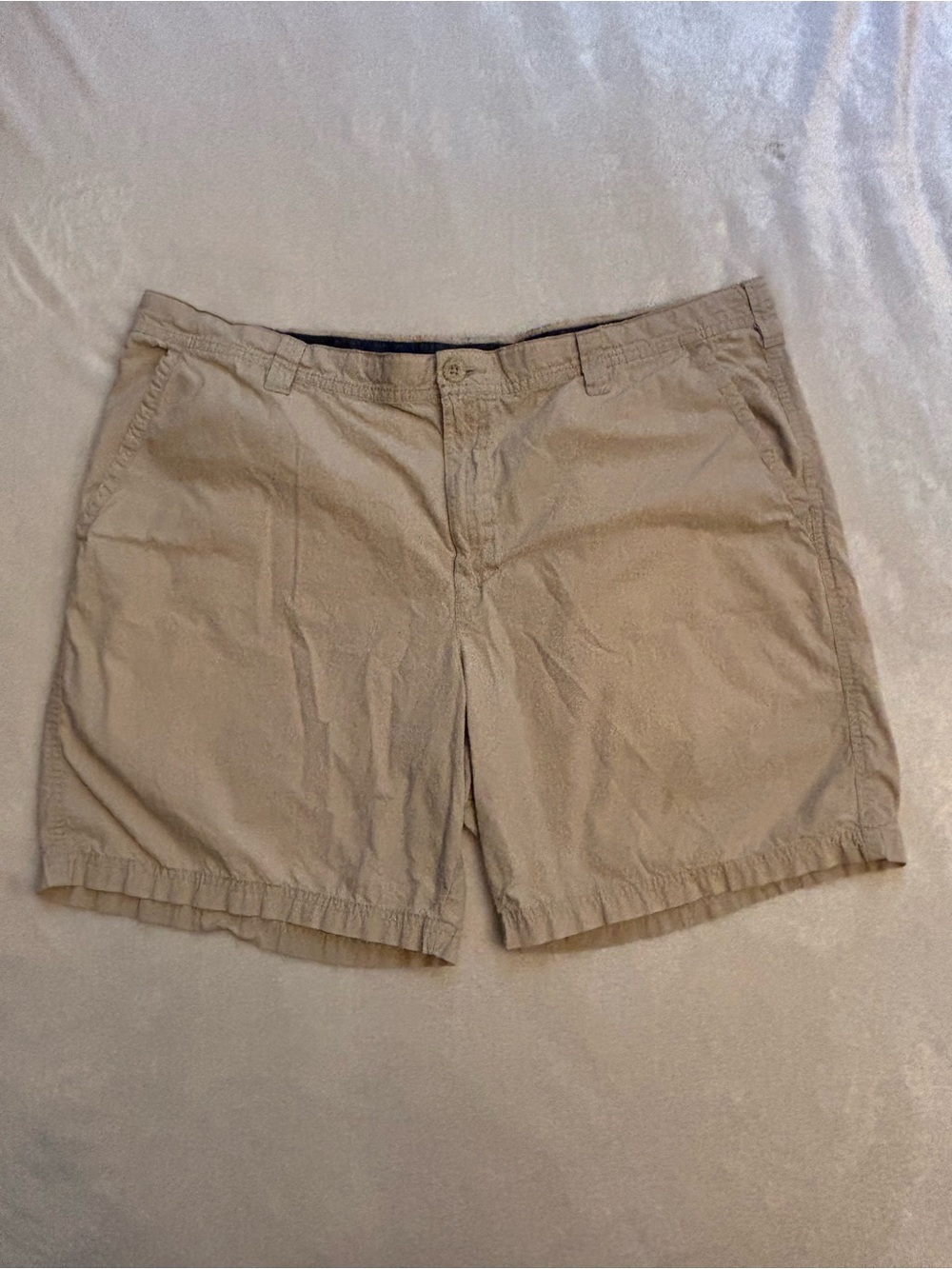 Columbia Men's Beige Flat Front Shorts